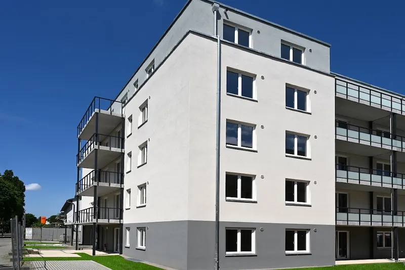 Gemütliche 3-Zimmer-Wohnung am Gut Biesdorf! — photo 1